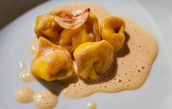 Tortellini mit Marroni-Trüffelschaum