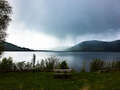 Regenwolke über Loch Ness